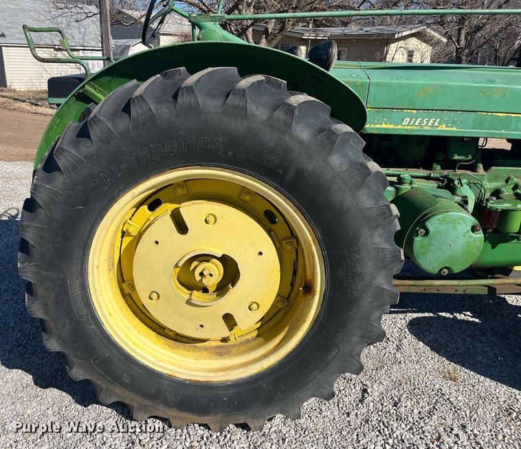 image for item DQ4086 1952 John Deere R  tractor