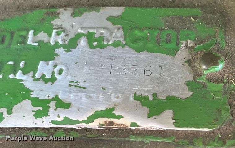 image for item DQ4086 1952 John Deere R  tractor