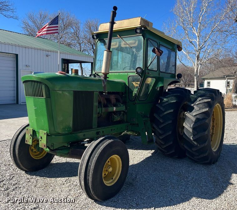image for item DQ4087 1970 John Deere 5020  tractor
