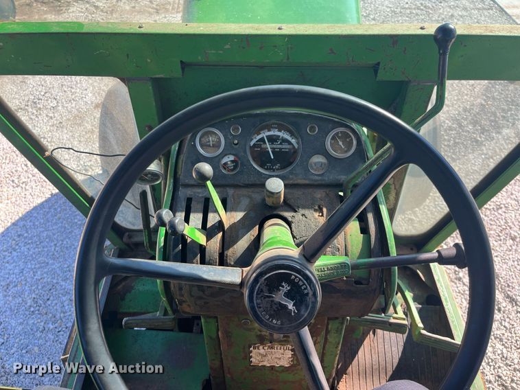 image for item DQ4087 1970 John Deere 5020  tractor
