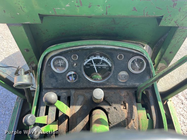 image for item DQ4087 1970 John Deere 5020  tractor