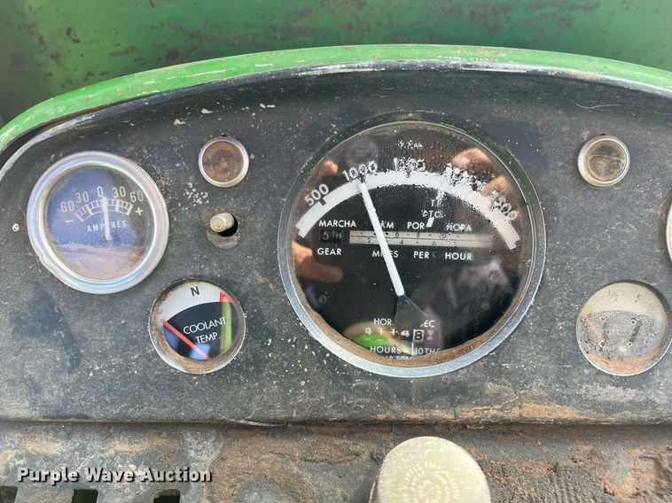 image for item DQ4087 1970 John Deere 5020  tractor