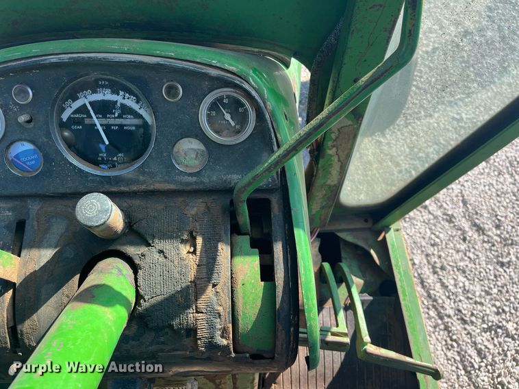 image for item DQ4087 1970 John Deere 5020  tractor