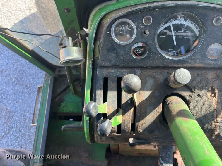 image for item DQ4087 1970 John Deere 5020  tractor