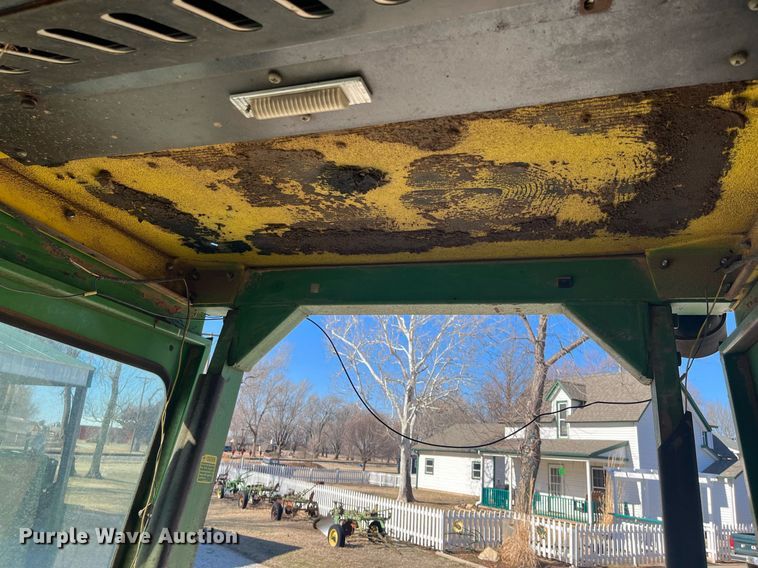 image for item DQ4087 1970 John Deere 5020  tractor