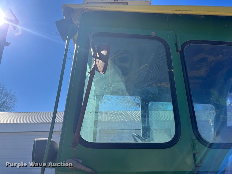 image for item DQ4087 1970 John Deere 5020  tractor