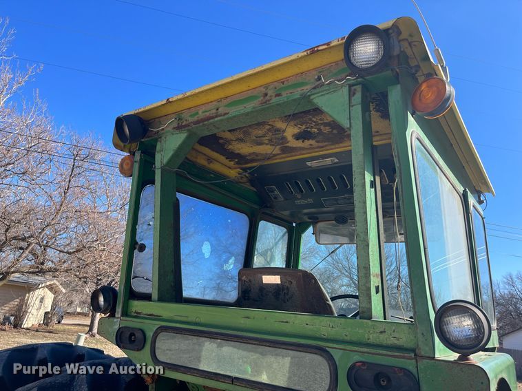 image for item DQ4087 1970 John Deere 5020  tractor