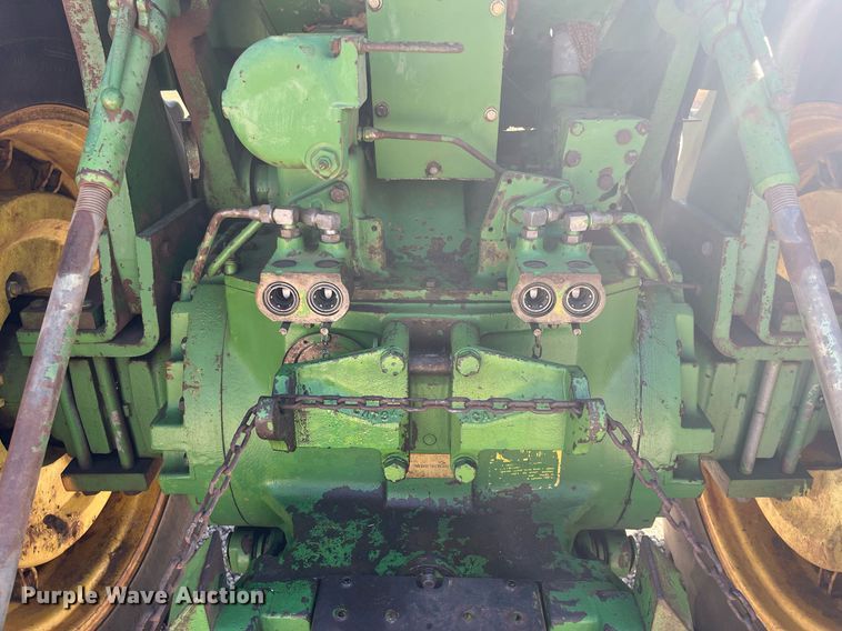 image for item DQ4087 1970 John Deere 5020  tractor