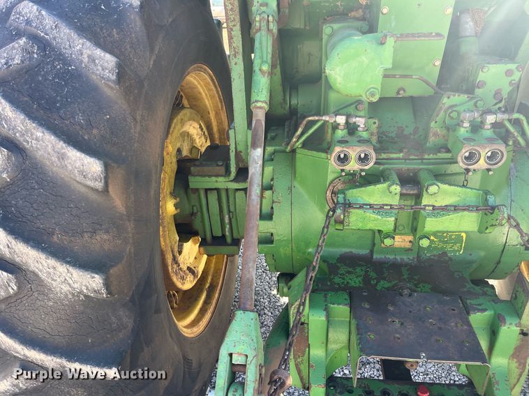 image for item DQ4087 1970 John Deere 5020  tractor