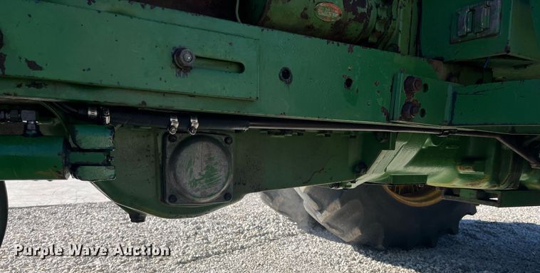 image for item DQ4087 1970 John Deere 5020  tractor