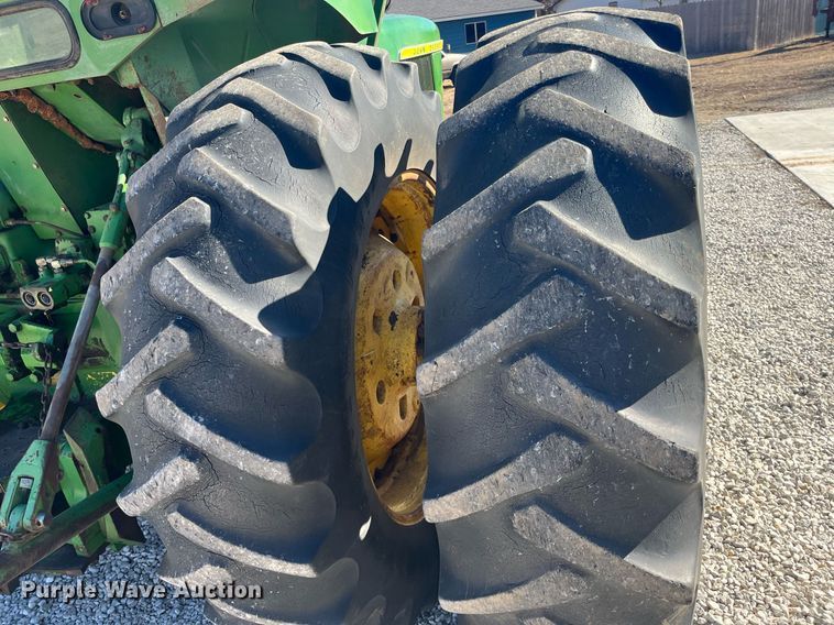 image for item DQ4087 1970 John Deere 5020  tractor