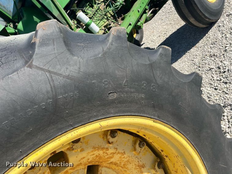 image for item DQ4087 1970 John Deere 5020  tractor