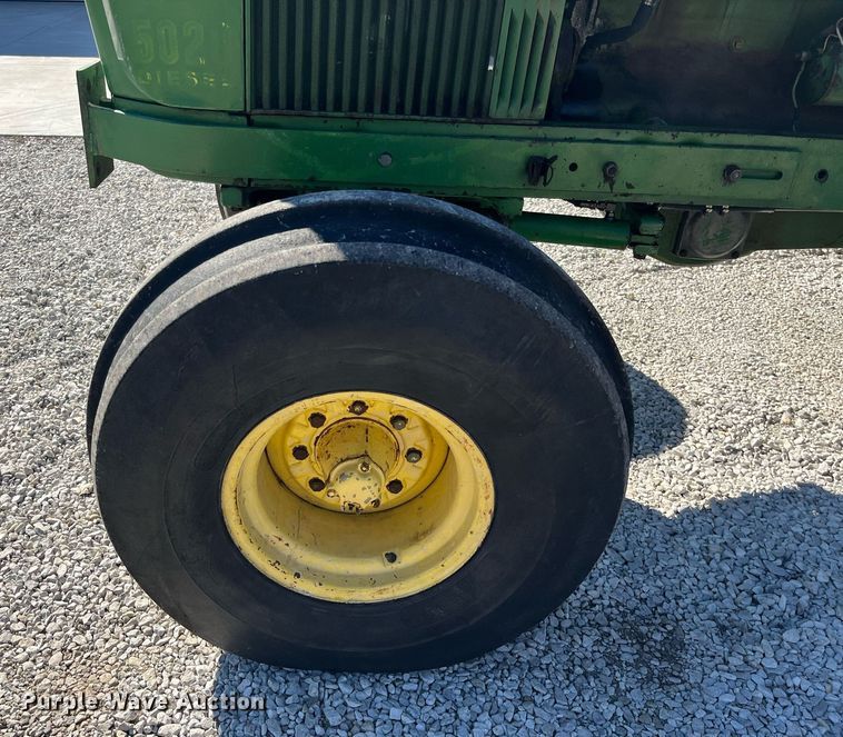 image for item DQ4087 1970 John Deere 5020  tractor