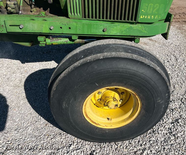 image for item DQ4087 1970 John Deere 5020  tractor