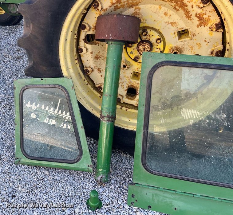 image for item DQ4087 1970 John Deere 5020  tractor