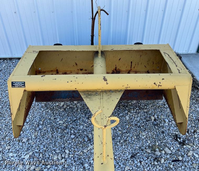 image for item DQ4088 Brown  box blade