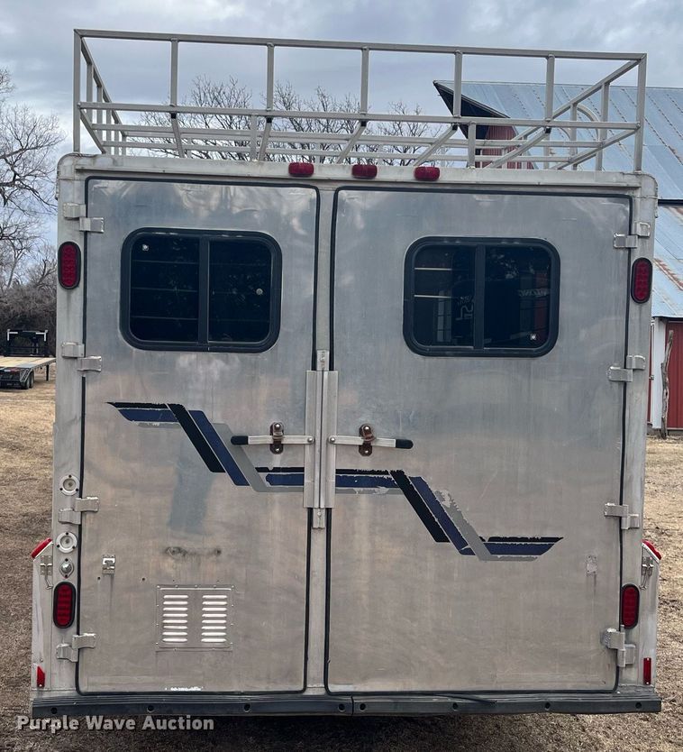 image for item DQ4089 1998 Cherokee Industries  livestock trailer