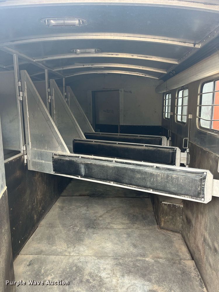 image for item DQ4089 1998 Cherokee Industries  livestock trailer