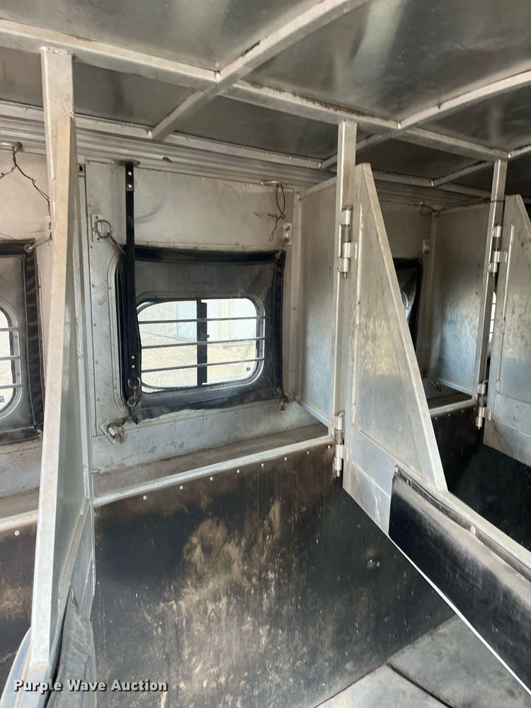 image for item DQ4089 1998 Cherokee Industries  livestock trailer