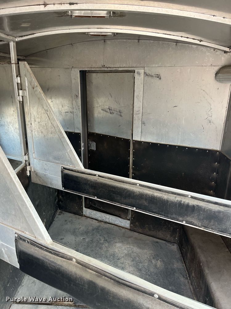 image for item DQ4089 1998 Cherokee Industries  livestock trailer