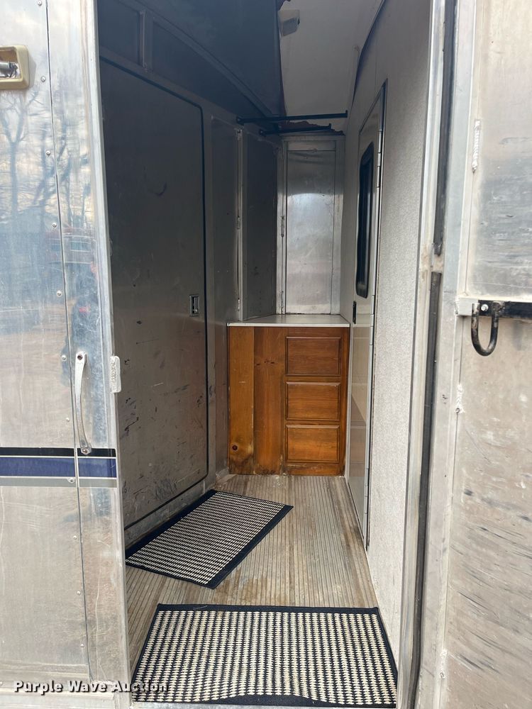 image for item DQ4089 1998 Cherokee Industries  livestock trailer