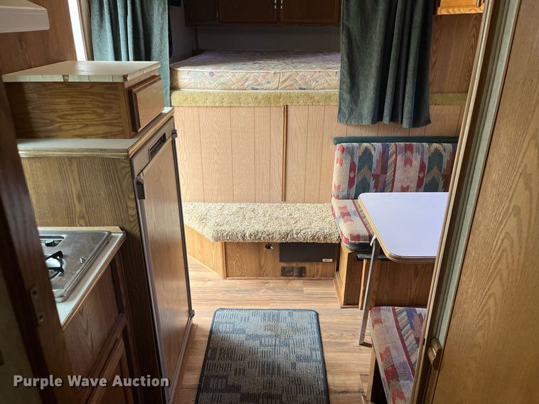 image for item DQ4089 1998 Cherokee Industries  livestock trailer