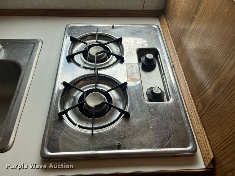 image for item DQ4089 1998 Cherokee Industries  livestock trailer