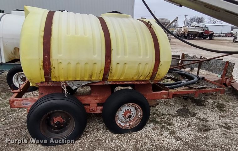 image for item DR8176 Nurse tank trailer