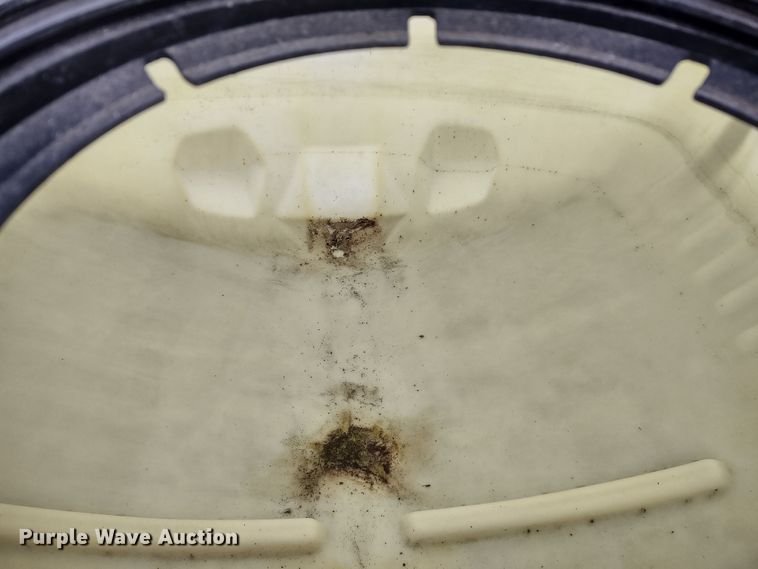 image for item DR8176 Nurse tank trailer