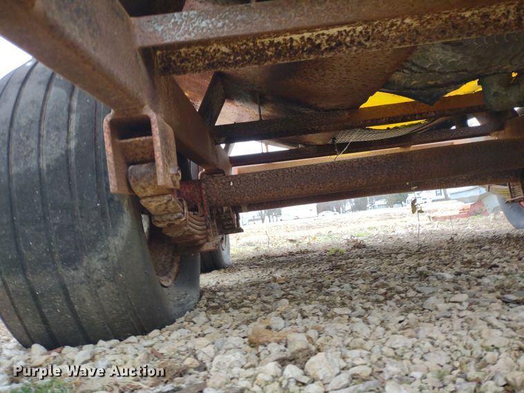 image for item DR8176 Nurse tank trailer