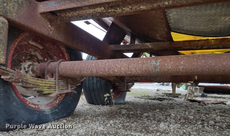 image for item DR8176 Nurse tank trailer