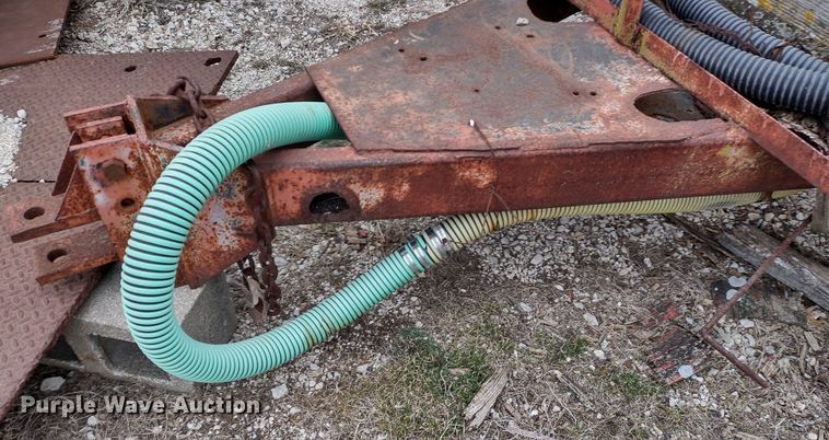 image for item DR8176 Nurse tank trailer