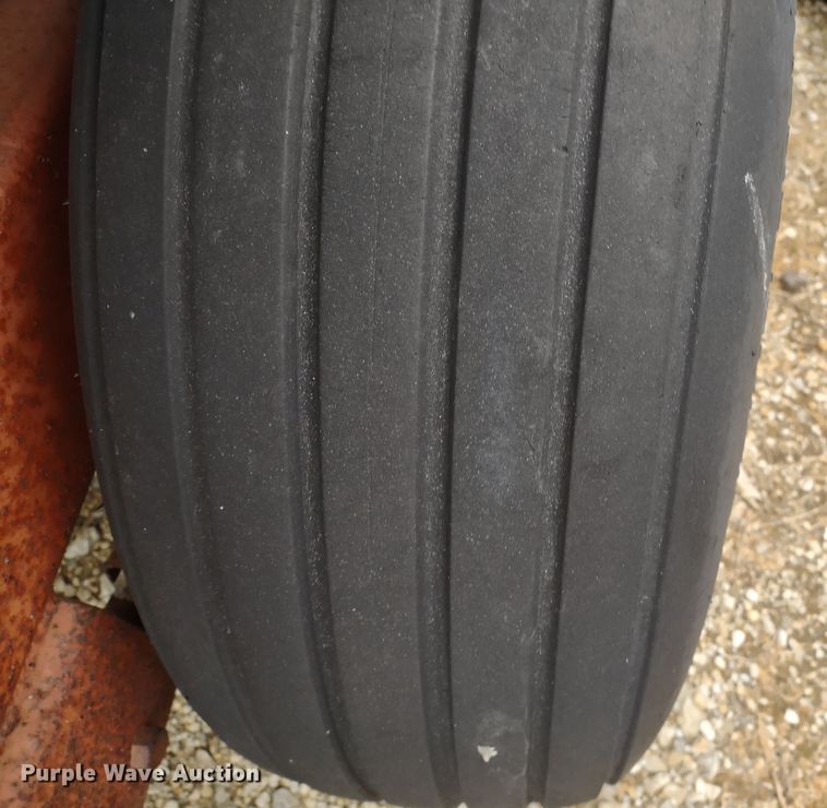 image for item DR8176 Nurse tank trailer