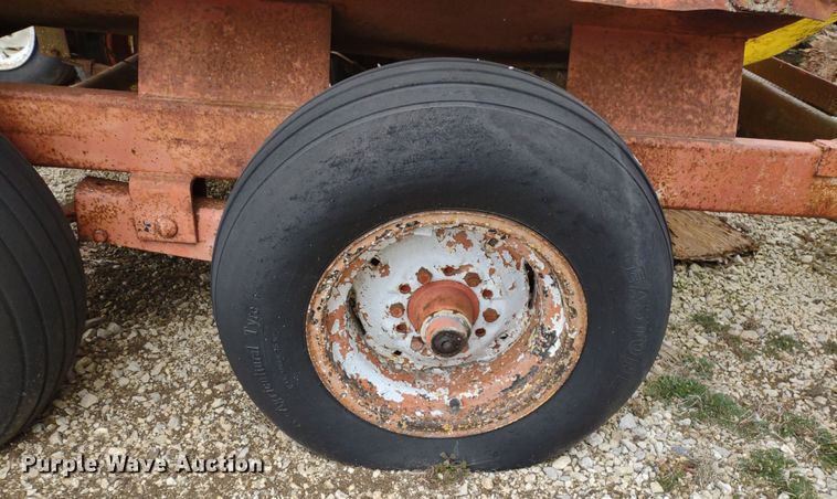 image for item DR8176 Nurse tank trailer