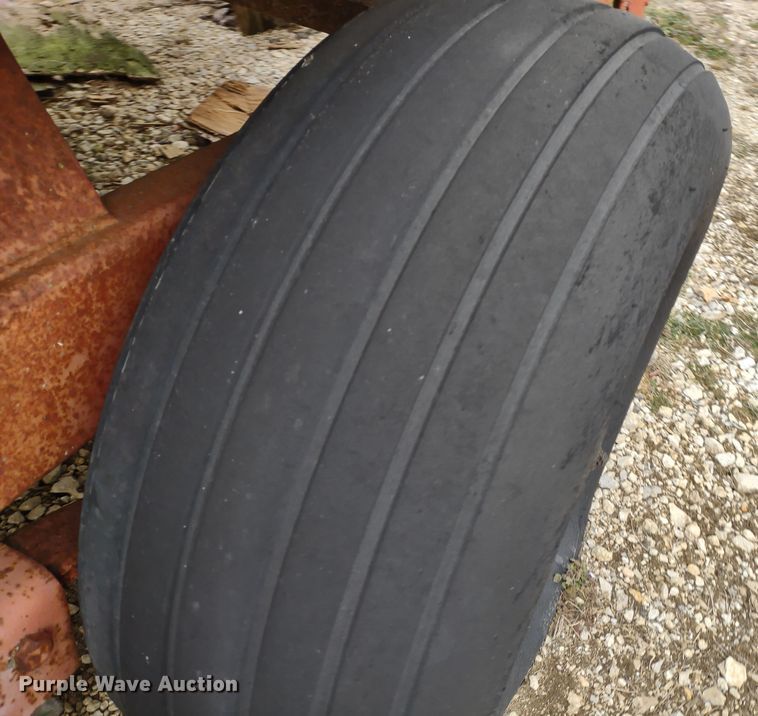 image for item DR8176 Nurse tank trailer