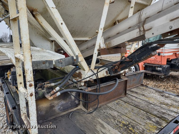 image for item DR8178 Wilmar Load Runner 10  seed tender bed