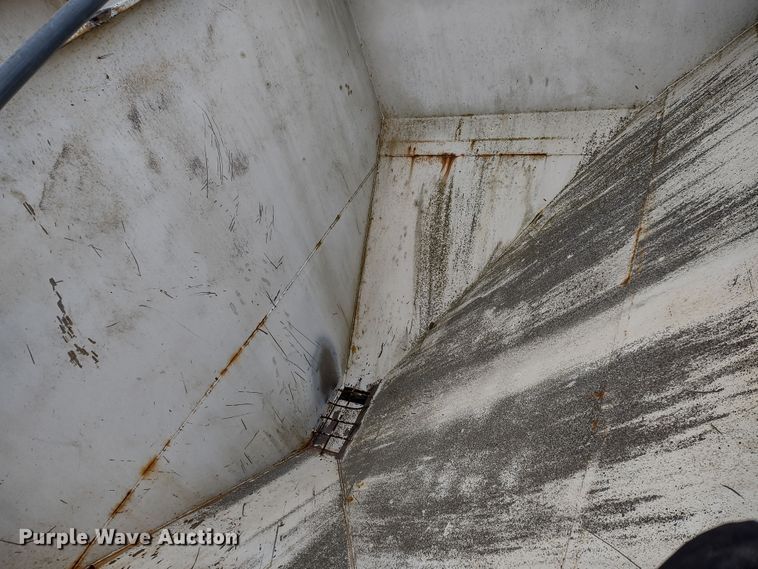 image for item DR8178 Wilmar Load Runner 10  seed tender bed