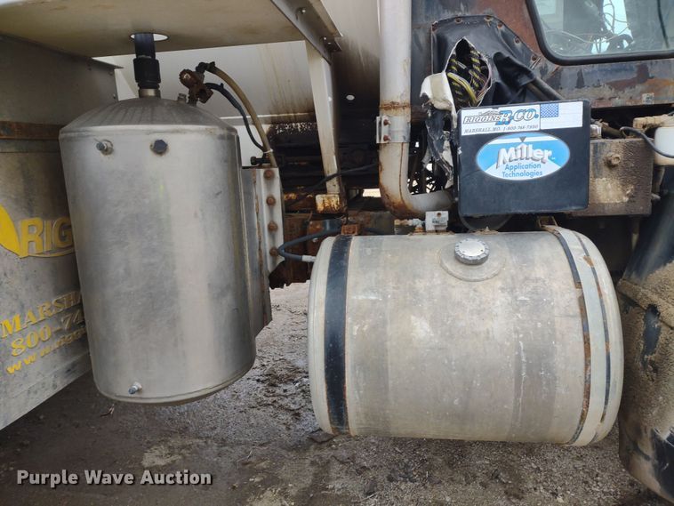 image for item DR8216 Silverwheels 3004  applicator truck