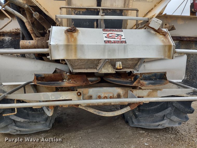 image for item DR8217 2004 International 7400  applicator truck