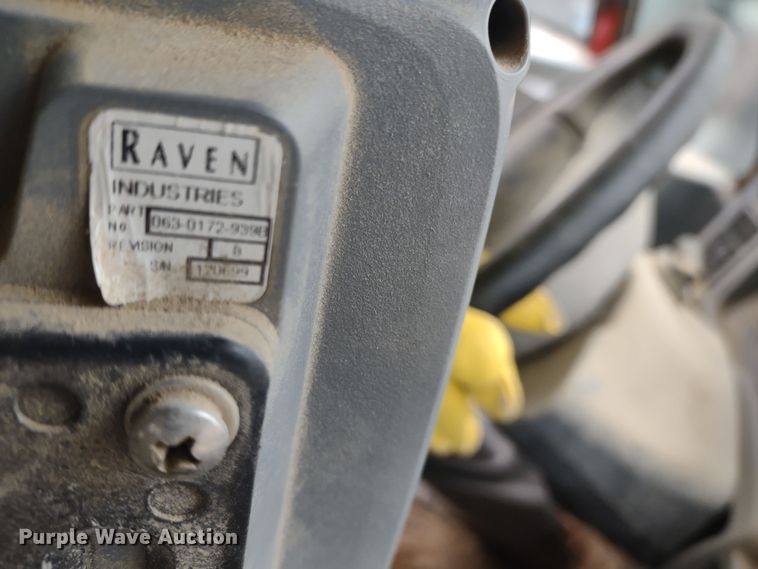 image for item DR8217 2004 International 7400  applicator truck