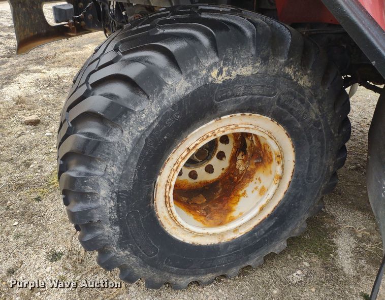 image for item DR8217 2004 International 7400  applicator truck