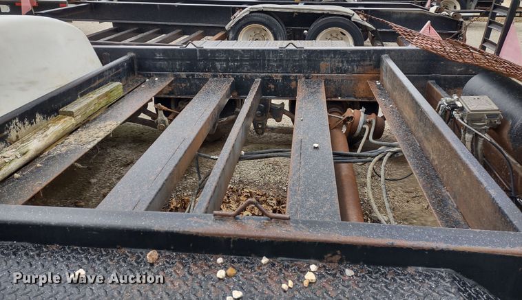 image for item DR8221 1998 Willten ST340  sprayer trailer