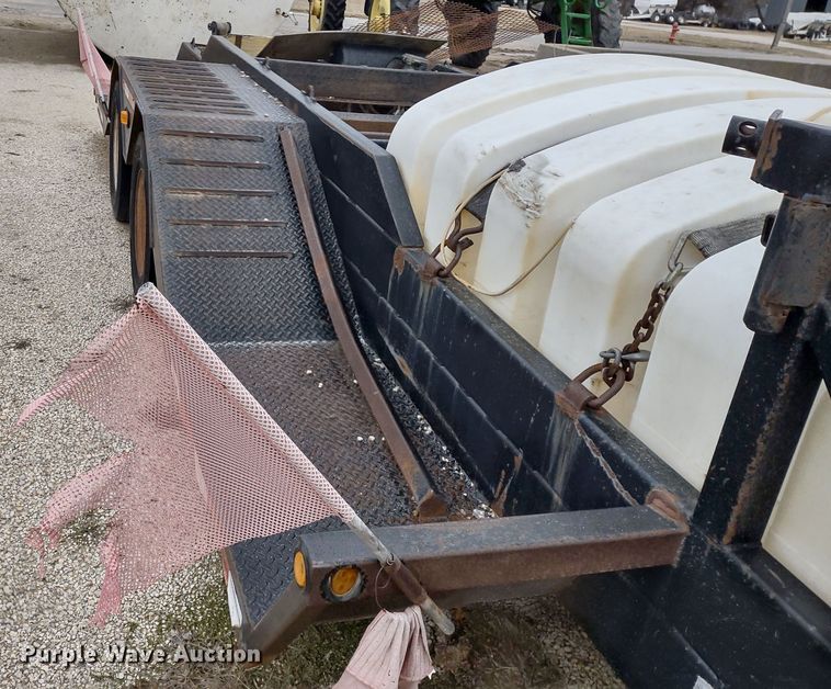 image for item DR8221 1998 Willten ST340  sprayer trailer
