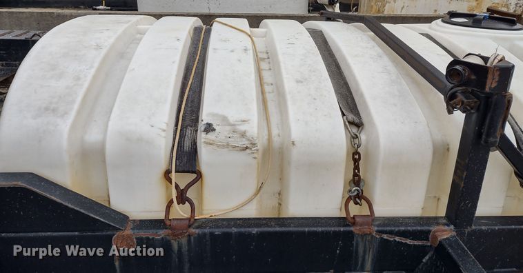 image for item DR8221 1998 Willten ST340  sprayer trailer