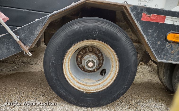 image for item DR8221 1998 Willten ST340  sprayer trailer