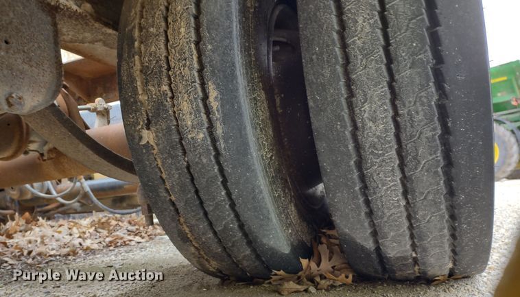 image for item DR8221 1998 Willten ST340  sprayer trailer