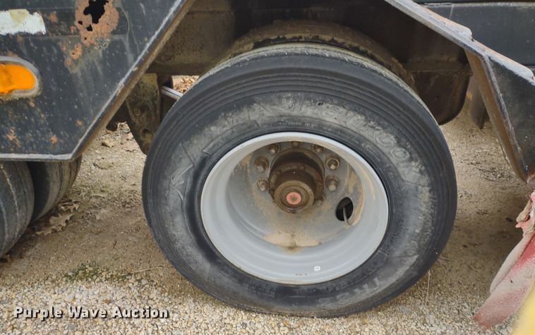 image for item DR8221 1998 Willten ST340  sprayer trailer