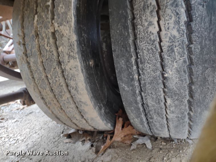 image for item DR8221 1998 Willten ST340  sprayer trailer