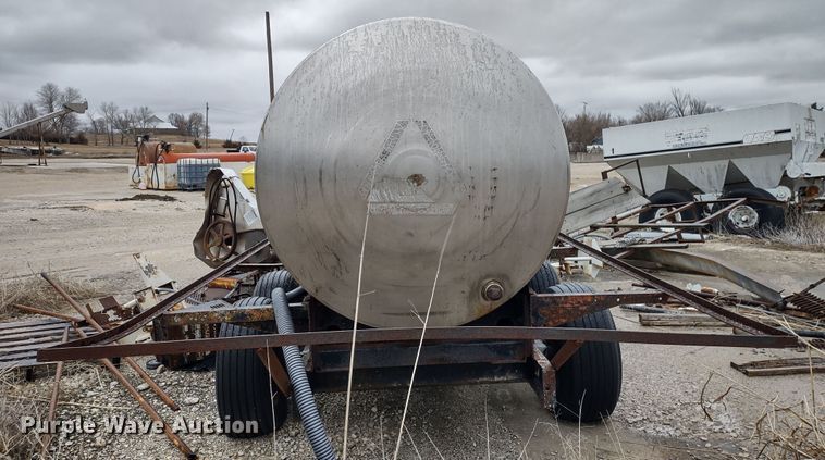 image for item DR8222 Vistron  tank trailer