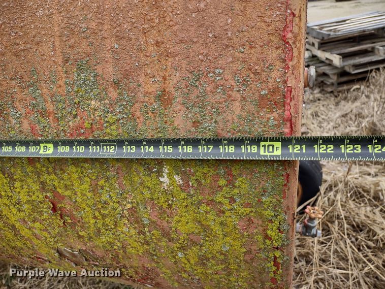 image for item DR8223 Fuel trailer